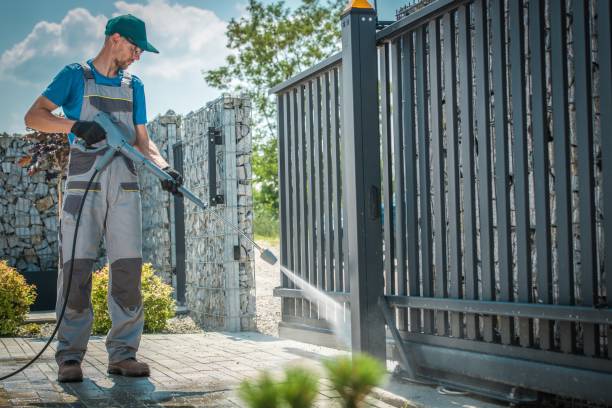Best Driveway Pressure Washing  in Broad Brook, CT